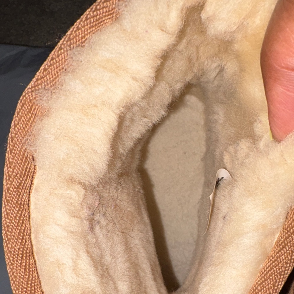 UGG Chestnut Suede Short Boot - Picture 4 of 5